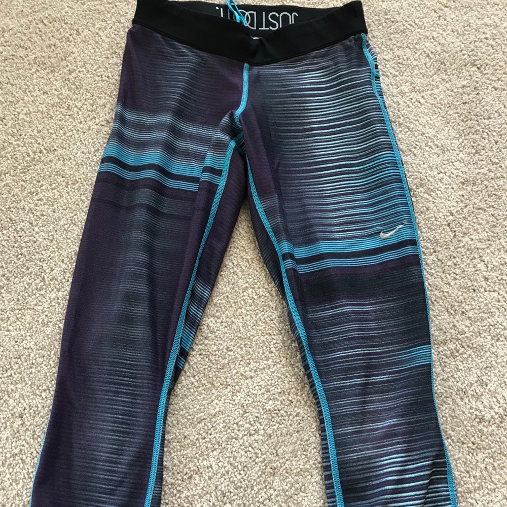 Nike capris. Size small